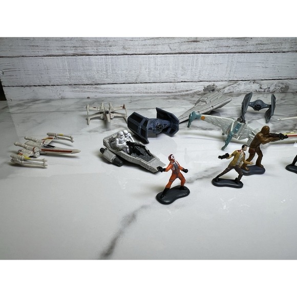 Star Wars‎ Minifigure Lot C-082A LFL Pieces Figures Craft + Figs - Picture 2 of 6